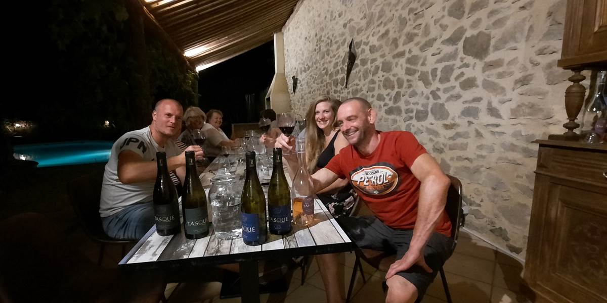 Table d'hôtes avec vignerons