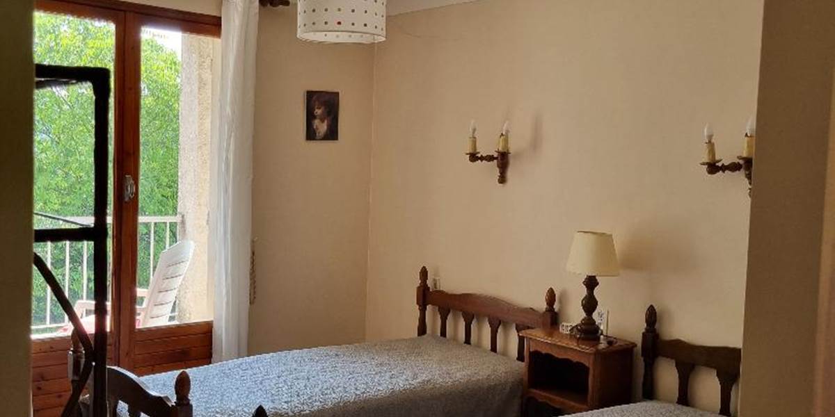 thumbnail (1) chambre 3 p 07 23