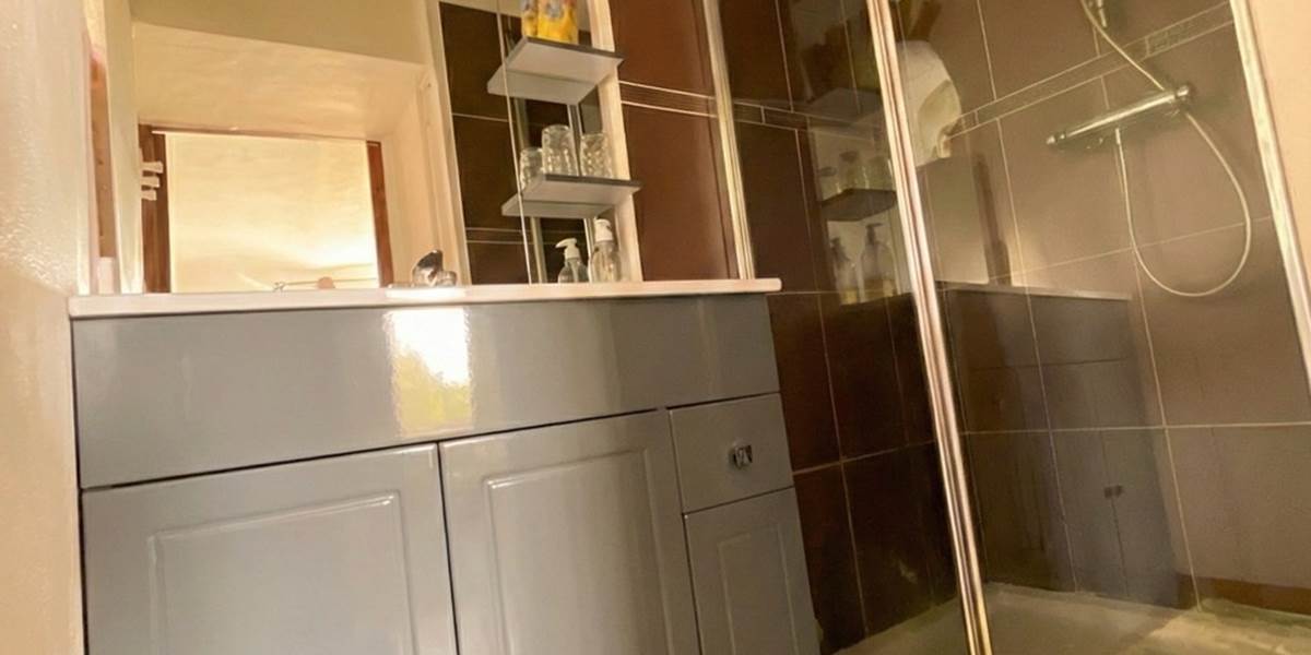 ombrebleuedufiguier-chambre-amande-salle de bains - Grande