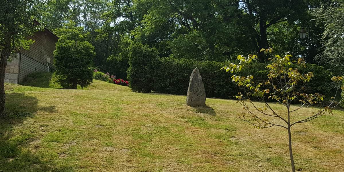 Les Chalets de la Margeride: Le Menhir de l'accueil