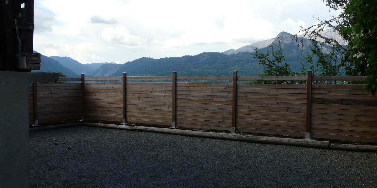 terrain de pétanque partagé