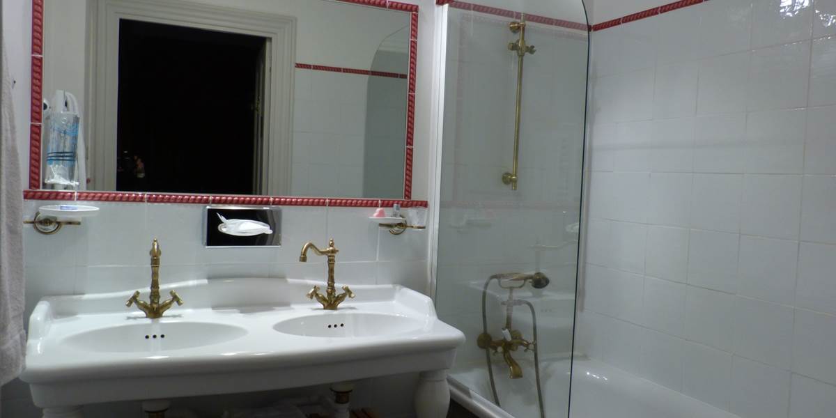 2 vasques + baignoire