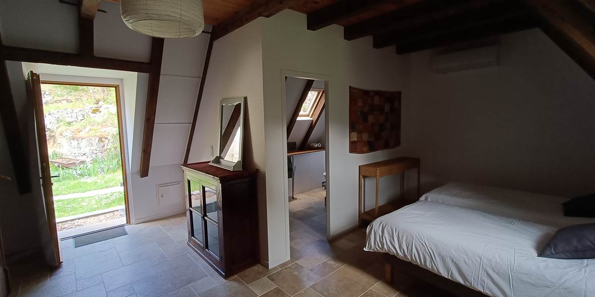 Chambre d'hôte familiale 2 à 4 personnes grand gite Espagnac Ste Eulalie