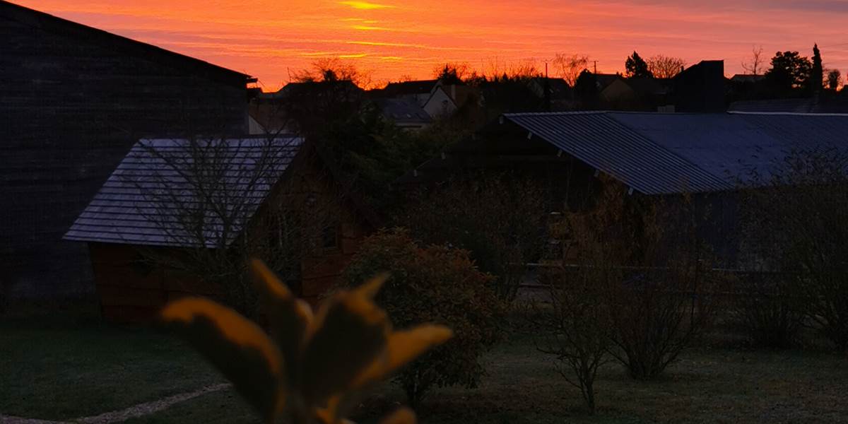 Lever de soleil sur la cabane
