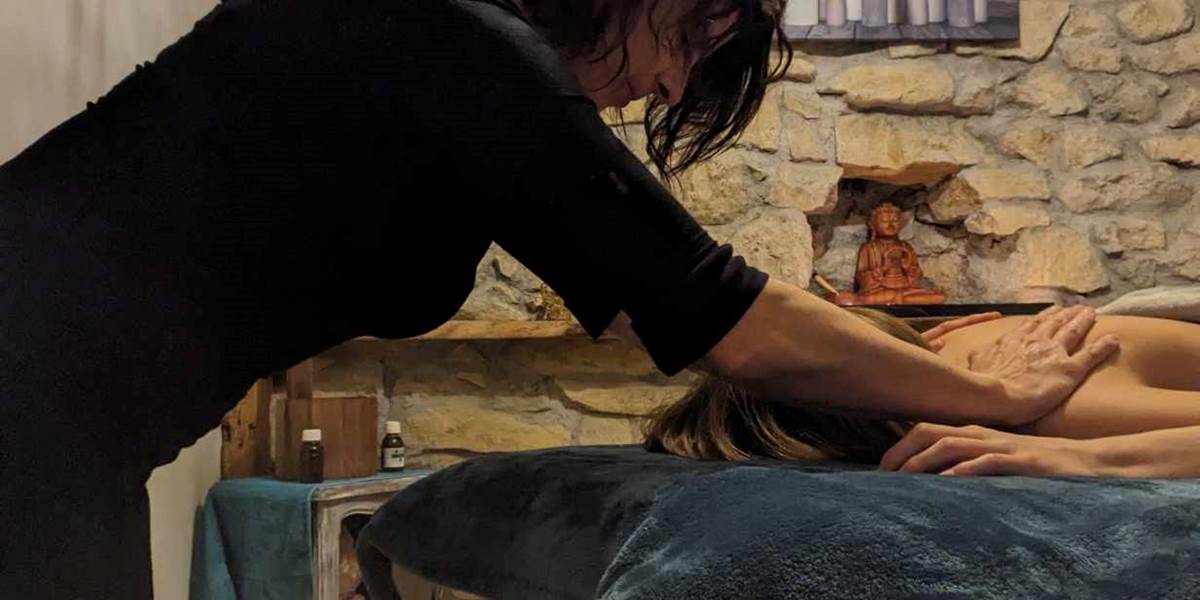 Massage réalisé par notre voisine Stéphanie