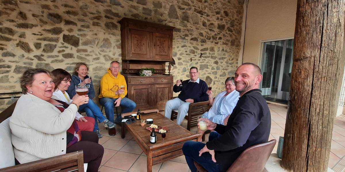 Le Coq du Nord-Mailhac apéritif table d'hôtes