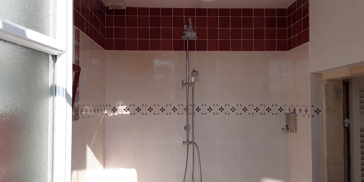 la baignoire avec vue sur la cour