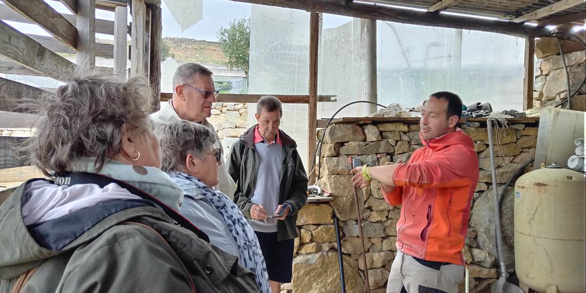 Les hôtes du Coq Nord-Mailhac découvrent Les Roumanisses