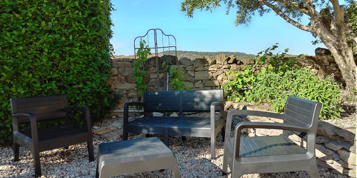 Un nouveau coin de détente au bord la piscine