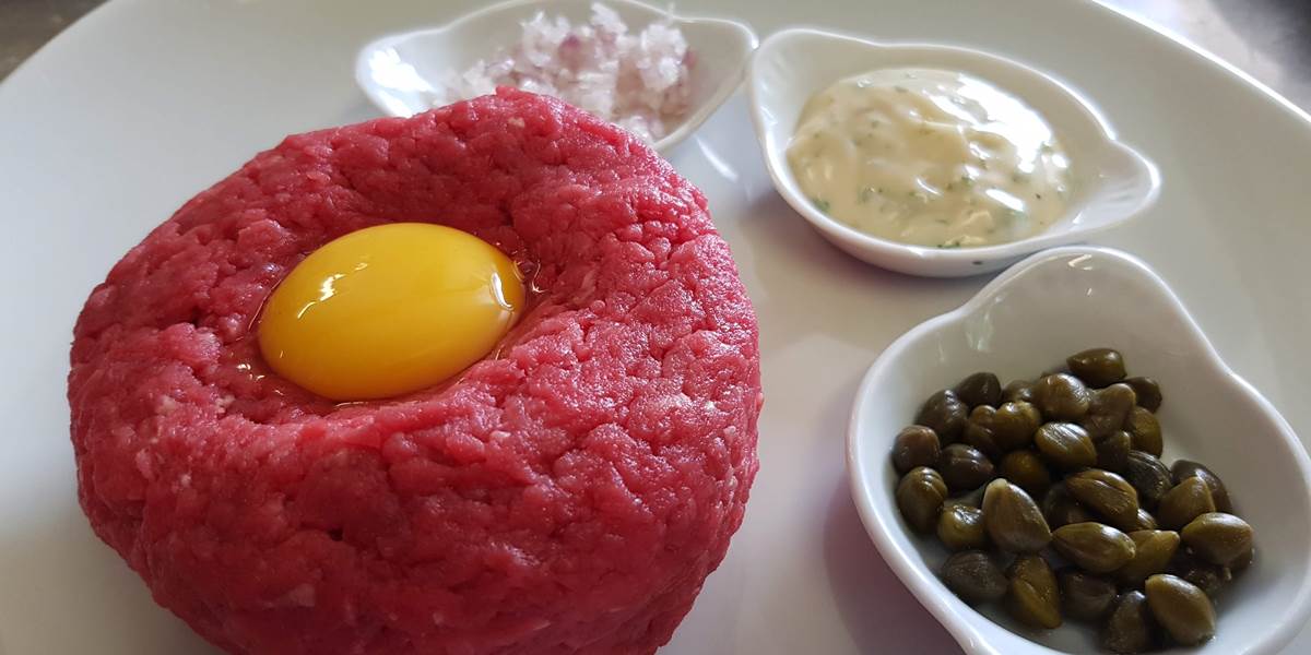tartare coupé au couteau Le Ranch des Lacs