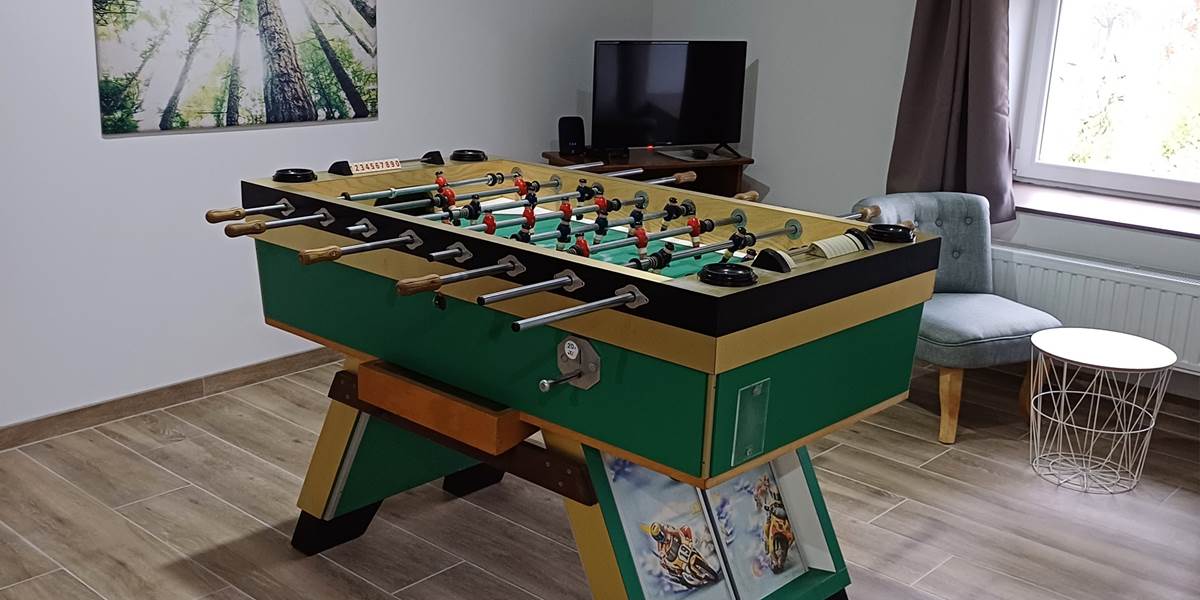 Kicker à l'étage dans le hall de détente