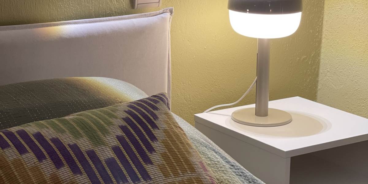 CHAMBRE OLIVE 2E`ME E´TAGE de´tail coussin MF