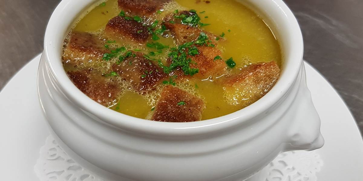 potage de saison aux croûtons de pain Le Ranch des Lacs