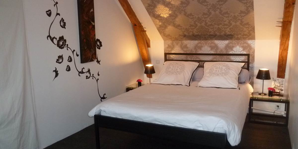 lit double chambre baroque 25m2