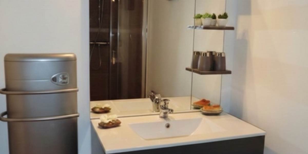 ombrebleuedufiguier-chambre-noisette-salle de bains 2 - Grande