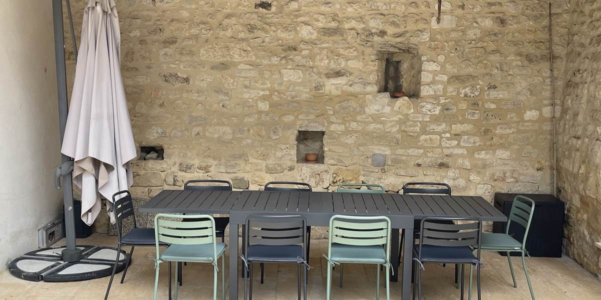 EXTERIEUR TABLE A` MANGER