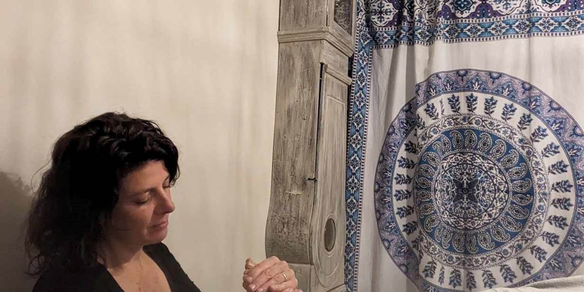 Petite séance de réflexologie plantaires avec Stéphanie, notre voisine
