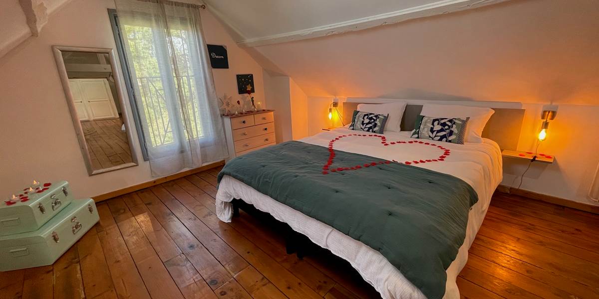 chambre-love-spa-privatif-Dordogne
