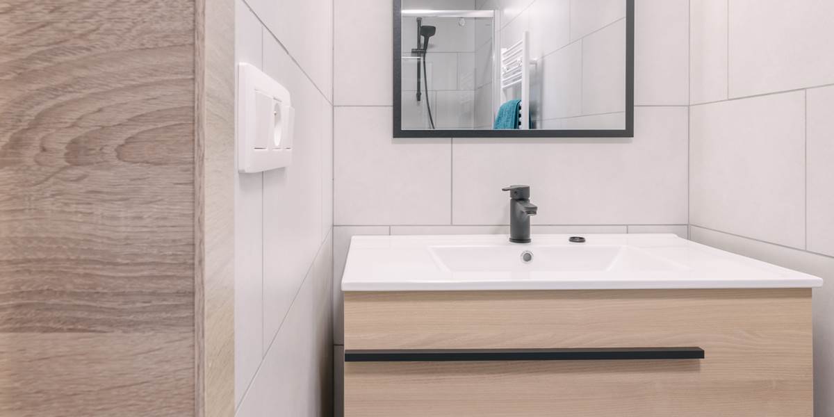 Salle de bain dans la chambre