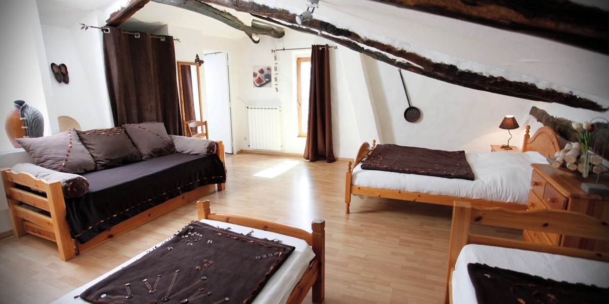 gîte Ombre bleue, ombre bleue du figuier gîtes et chambres d'hôtes avec piscine Ardèche