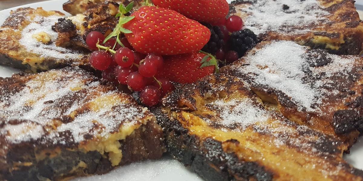 pain perdu -Brunch/ Petit Déjeuner Gourmand Le Ranch des Lacs hôtel 87120