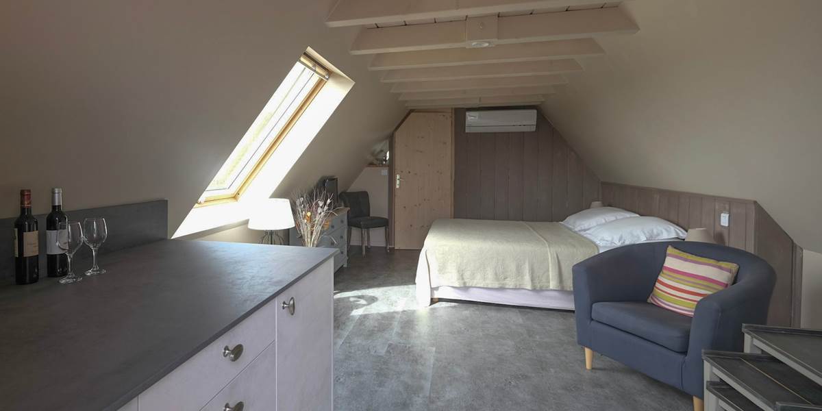 Espace Repas - Chambre CASTANG (1er étage)