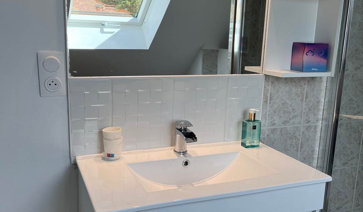salle de bain vue sur terrasse