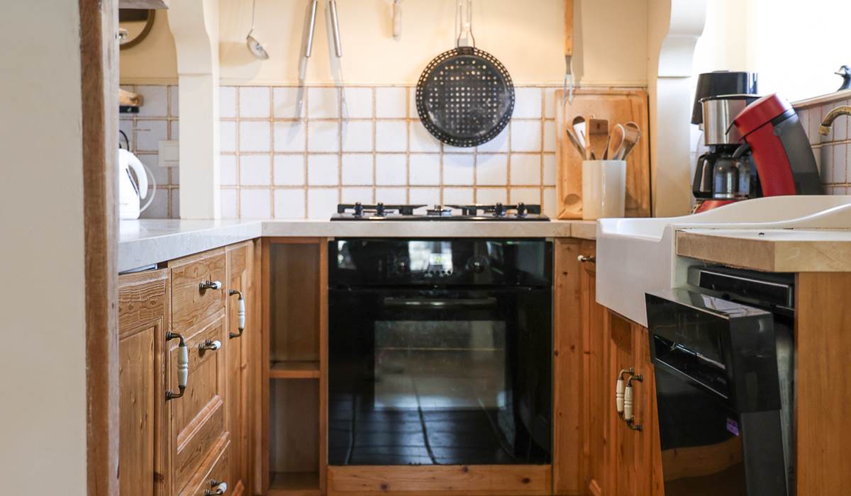 Cuisine tout équipée pour cuisiner pour nombreux