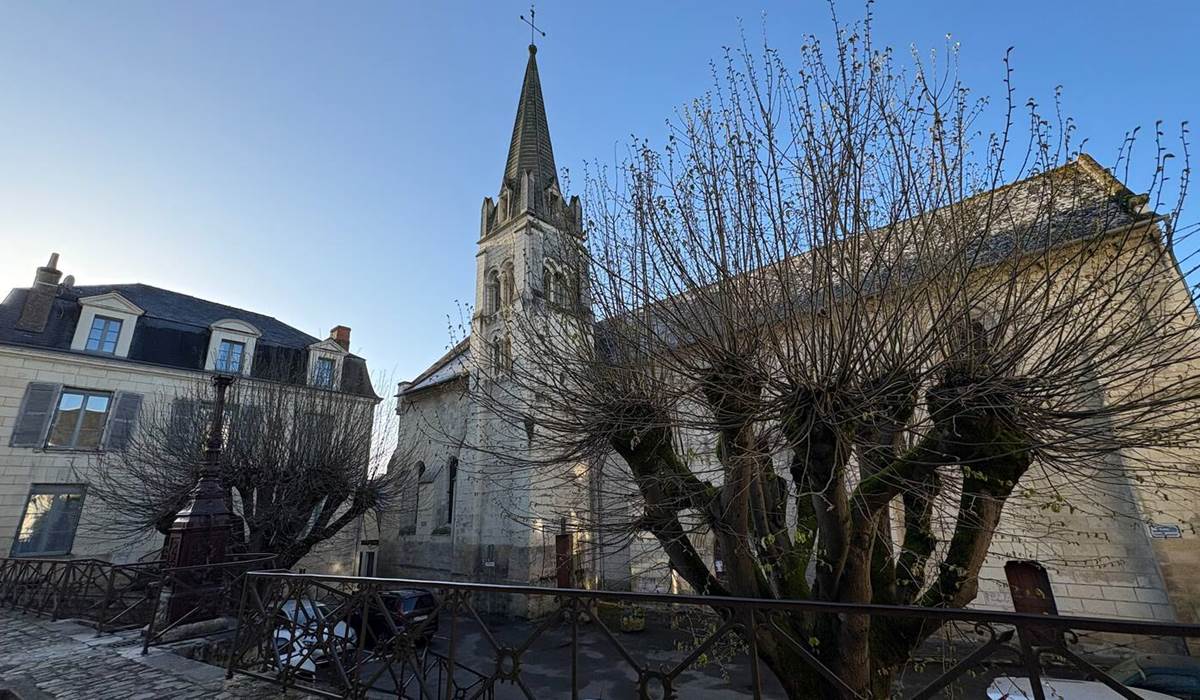 Vue de la place St Maurice et de l'église