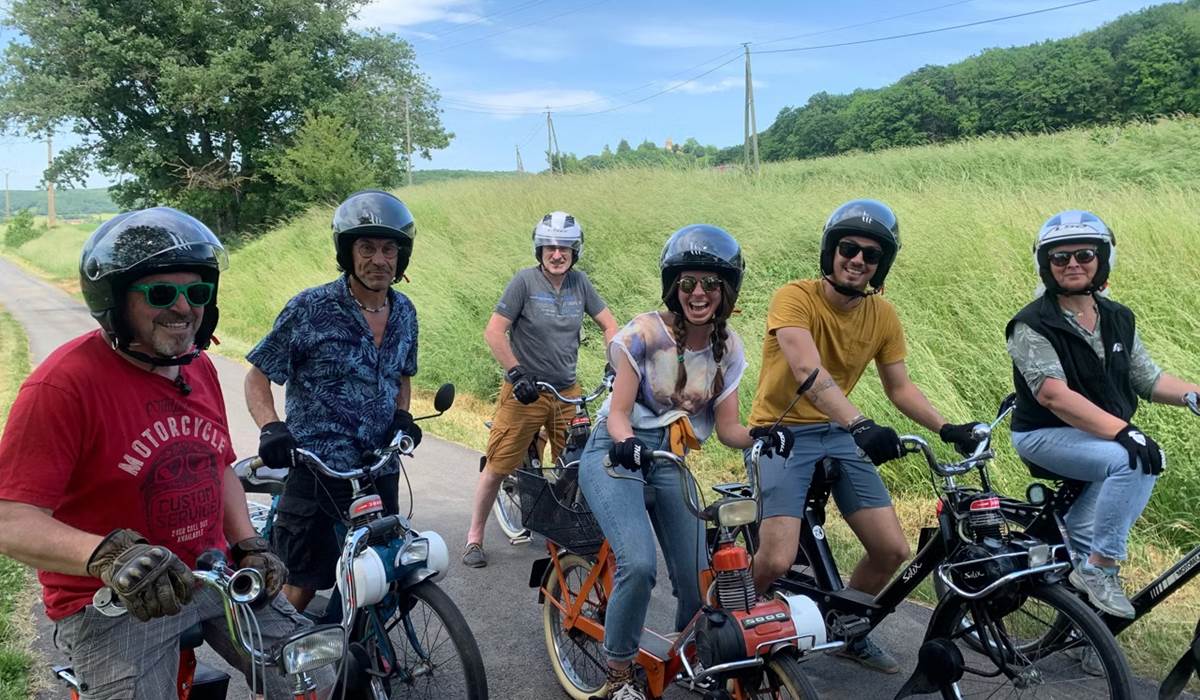 Gite-Etrigny-lacourquinousrelie-Solex-balade_Solex-tour