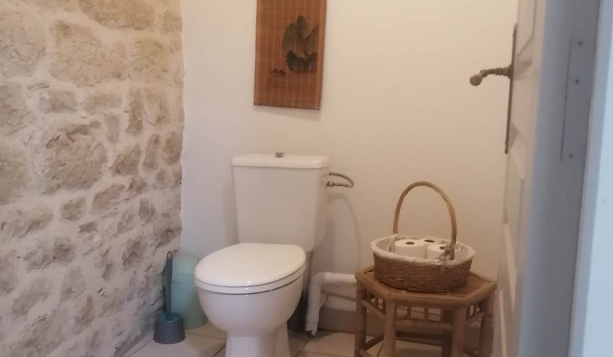 wc roca