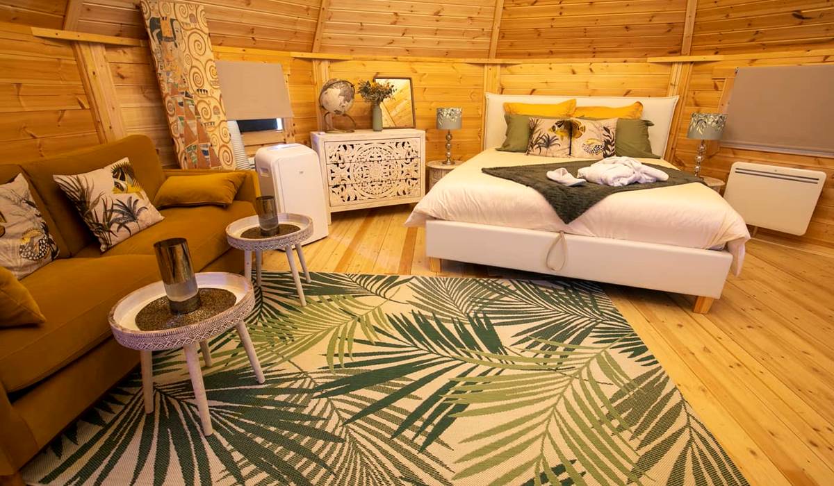 Logement insolite Sancerre, Chambres d'hôtes piscine  Chambres d'hôtes Sancerre