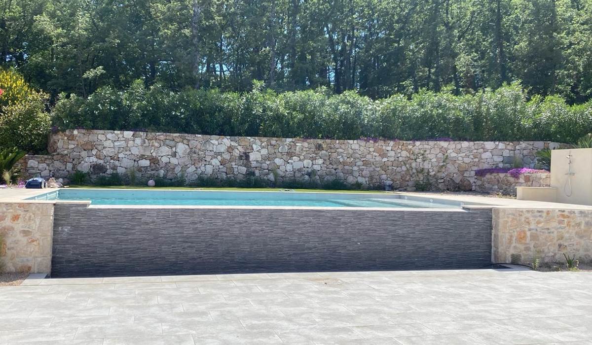 villa-maluan-piscine-luxe-proche-nice