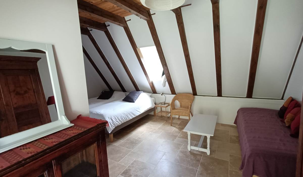 Chambre d'hôte familiale 2 à 4 personnes grand gite Espagnac Ste Eulalie