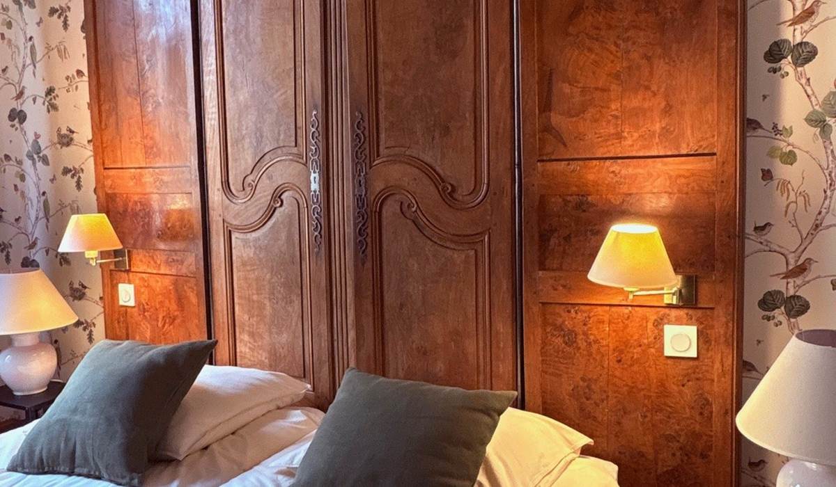 gite-deux-couronnes-chinon-chambre 3 lits b