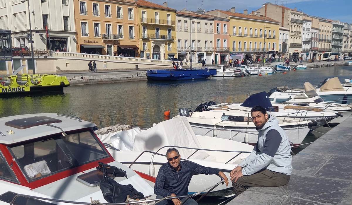 Une partie de l'équipe sur les canaux à Sète