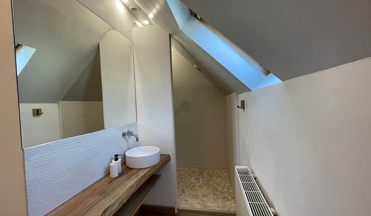 salle-de-bain-maison-anemone-Sarlat