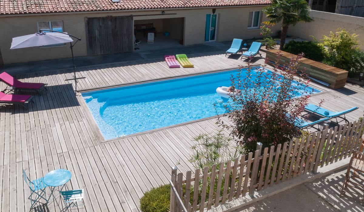 Piscine, transats