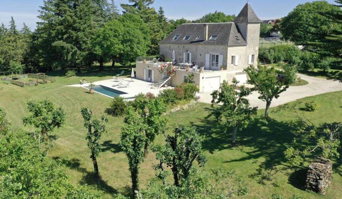 MAISON