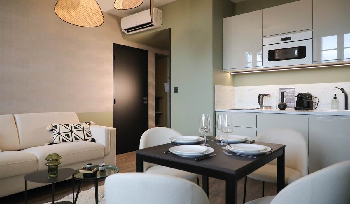 APPART HOTEL  (251)