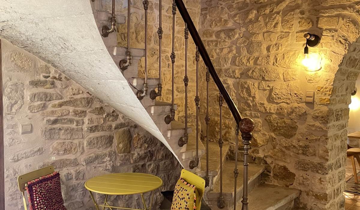 ENTRE´E AVEC ESCALIER MF