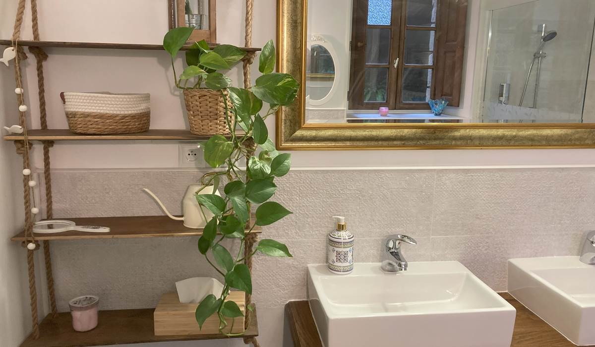 Cassis - salle de douche
