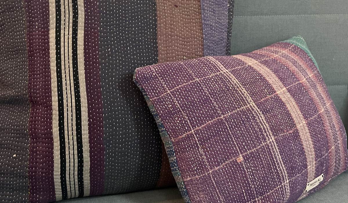 PETIT SALON 2E`ME E´TAGE de´tail coussin MF