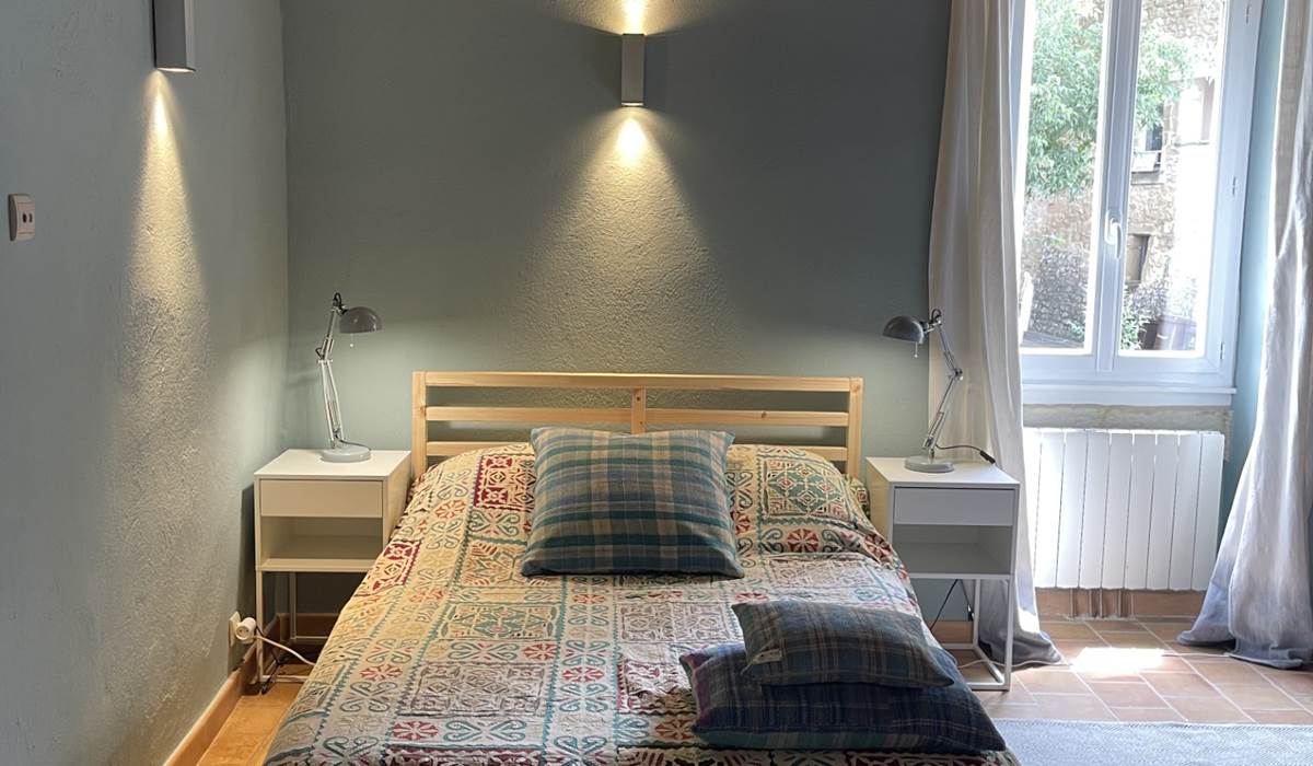 CHAMBRE AQUA-GRIS 1ER E´TAGE MF
