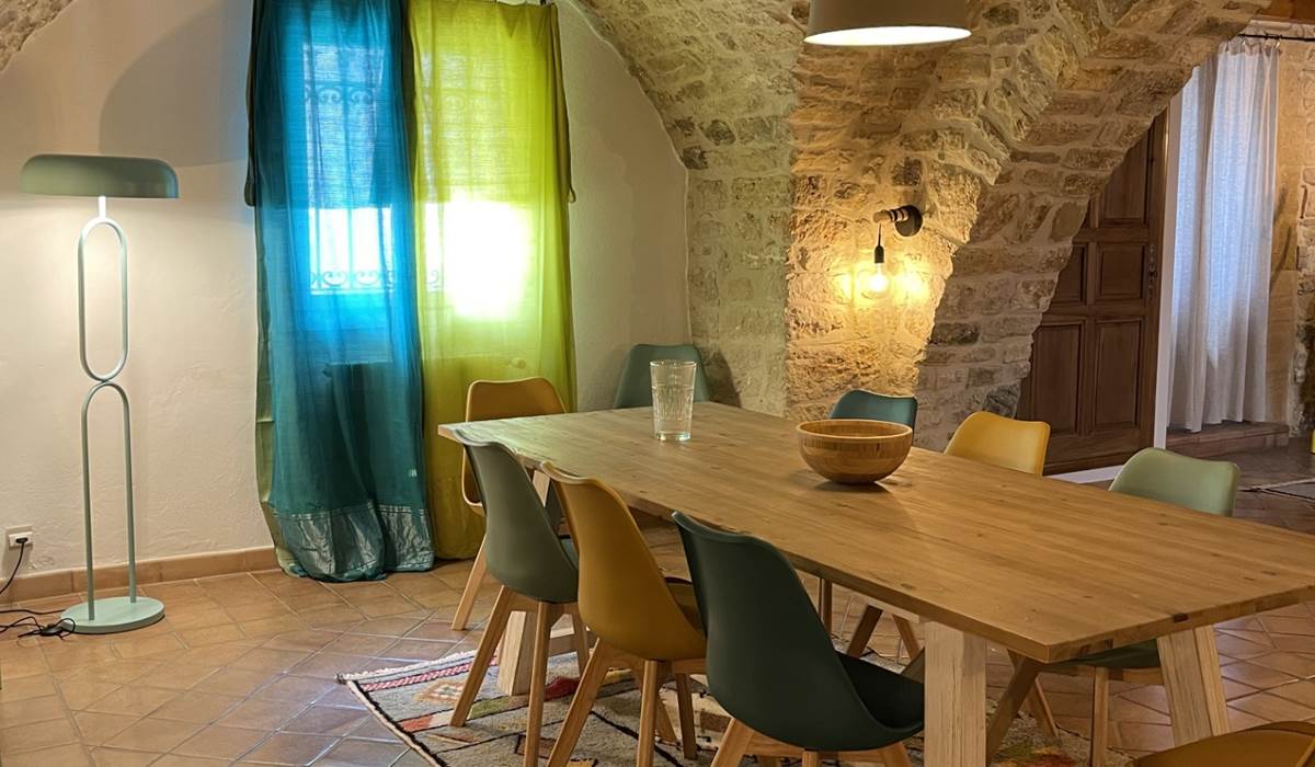 SALLE A` MANGER co^te´ fene^tre