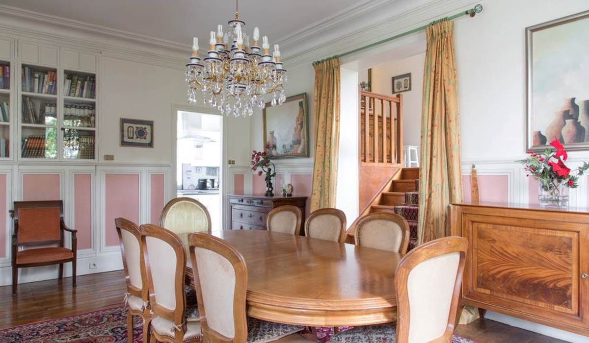 salle à manger et cuisine
