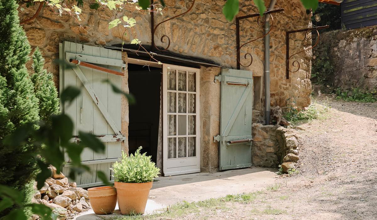 Accès par l'extérieur de la chambre double de Belle Epine