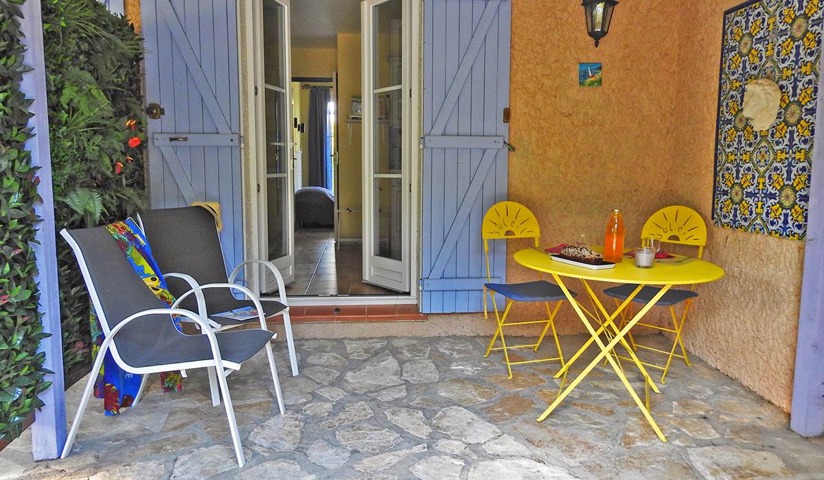 terrasse ombragée plein sud