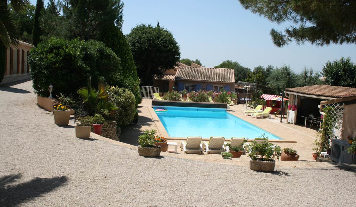 Piscine 6m x 12m ouverte de mai à octobre