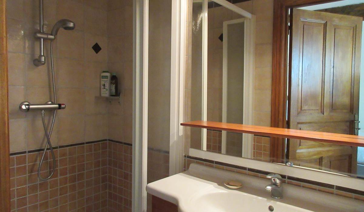 Domaine les Garrigues Salle de bain Bertel